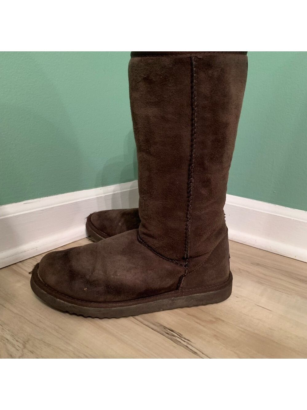 UGG Brand Classic Tall Chocolate Brown 7 - Picture 8 of 9